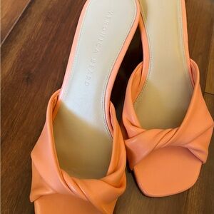 Veronica Beard Orange Mules with Knotted Design 6.5M